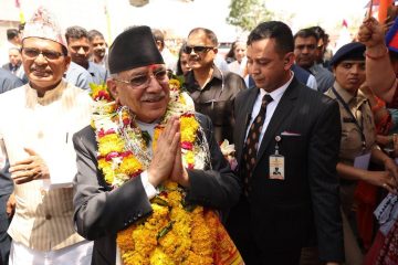 नेपालमा लगानी बढाउन भारतका उद्योगी-व्यवसायीलाई प्रचण्डको आग्रह